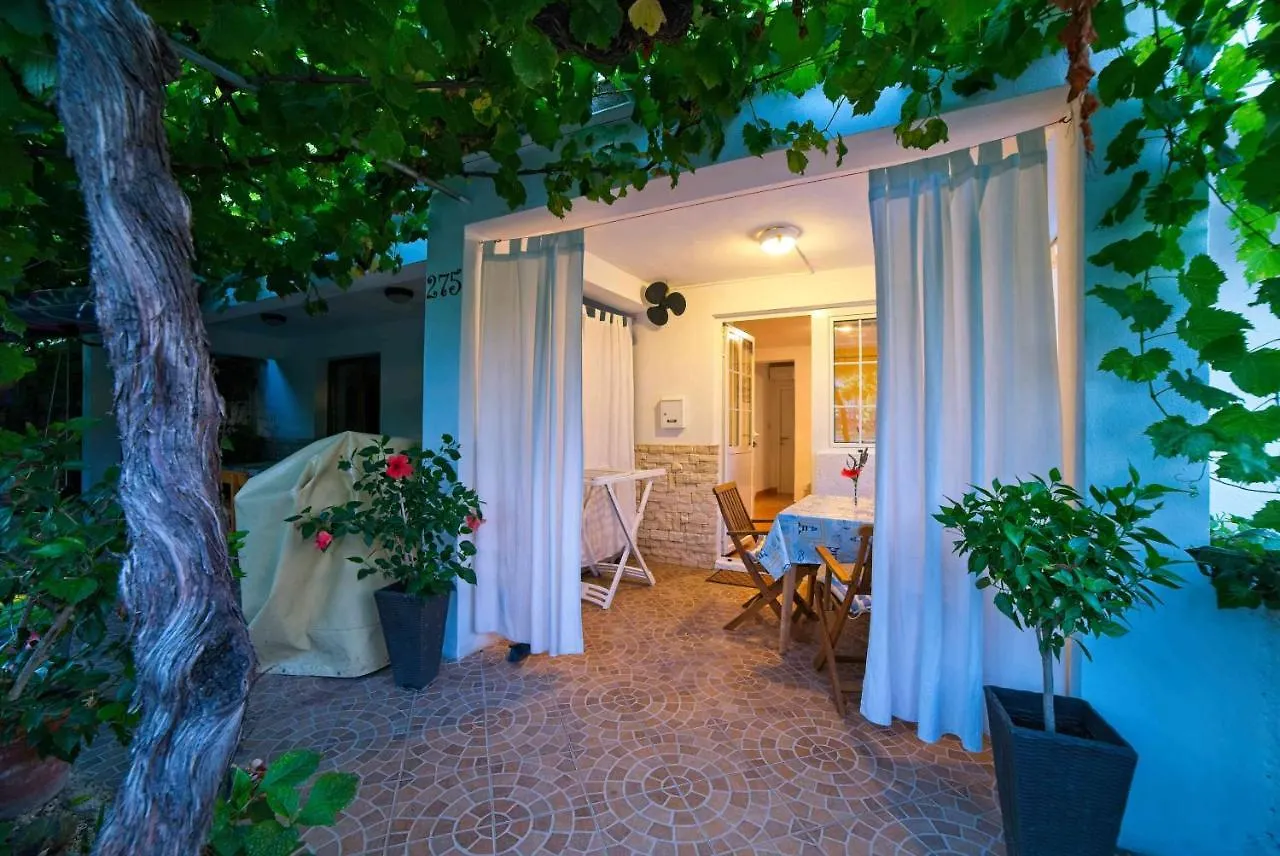 Beach Villa Ema Supetarska Draga Apartment