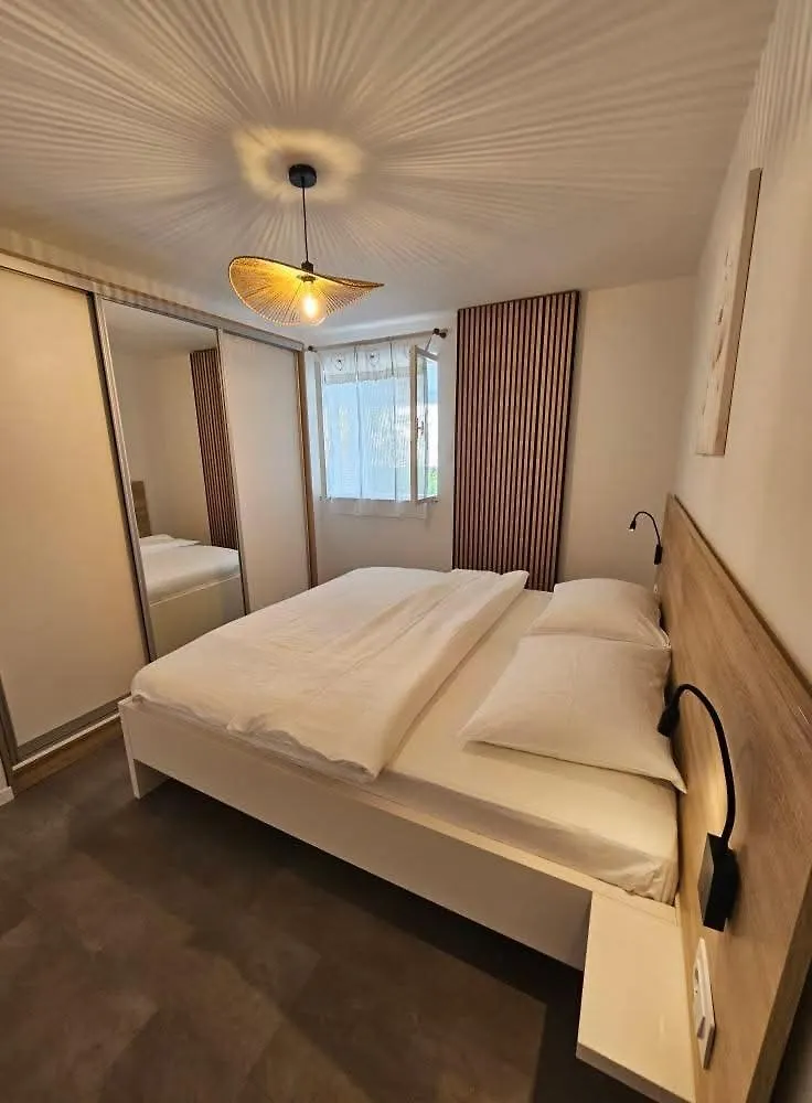 Apartment Beach Villa Ema Supetarska Draga