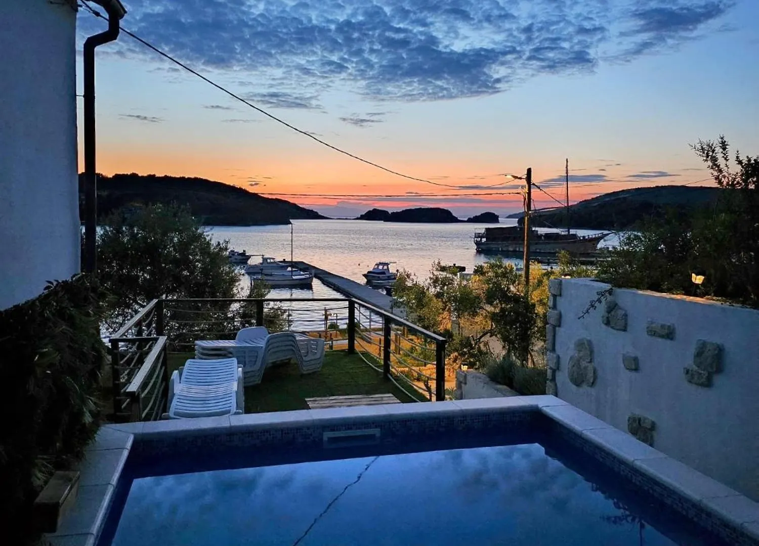 Beach Villa Ema Supetarska Draga Croatia